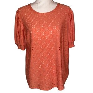 KIM & CAMI Eyelet Floral Blouse Balloon Sleeves in Orange Salmon in size LARGE